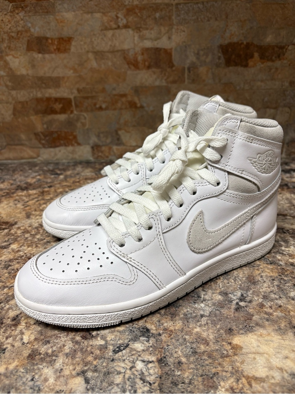 AIR JORDAN 1 RETRO HI OG 85 WHITE NEUTRAL GREY BQ4422 100 Size 7